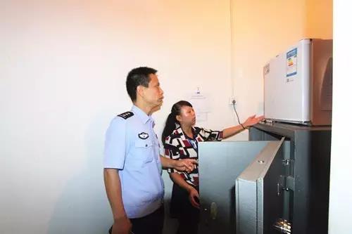 2ff0a52.jpg 2ff0a52.jpg