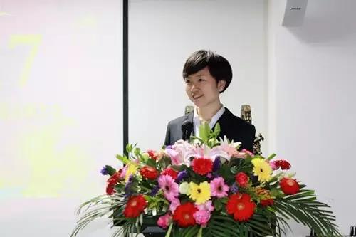 5725479.jpg 5725479.jpg