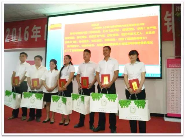 9f7c978.jpg 9f7c978.jpg